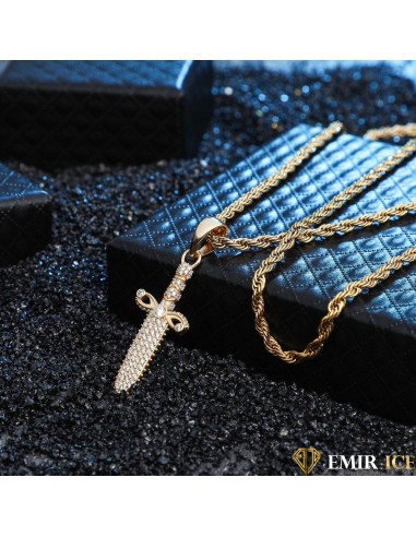 COLLIER PENDENTIF ÉPÉE : Symbole de bravoure du meilleur 