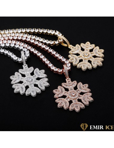 COLLIER PENDENTIF FLOCON DE NEIGE s'inspire de l'anatomie humaine